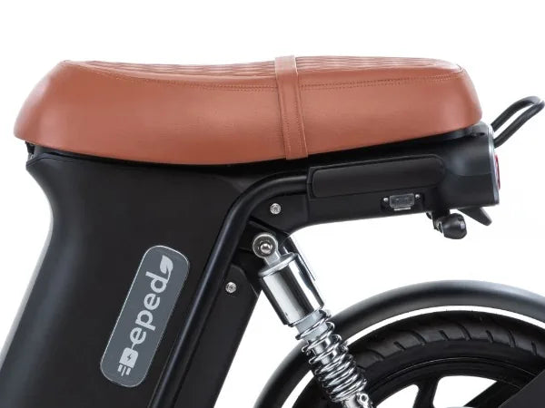 The Swift's wide seat